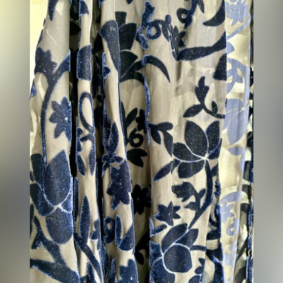 Midnight Blue Kimono, velvet burn out pattern with fringe - Picture 10 of 12